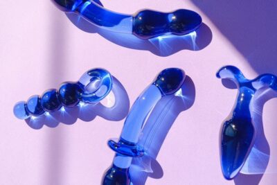 В чем преимущества стеклянных секс-игрушек и кому они могут понравиться